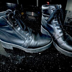 Soul Naturalizer Combat Boots like New